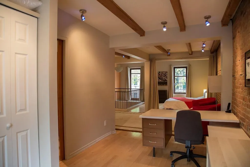 La Maison Du Plateau Montreal Apartment